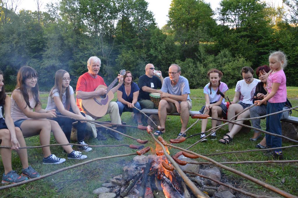 Hotel Latarnia Wagabundy Bieszczady Wola Michowa Exterior foto